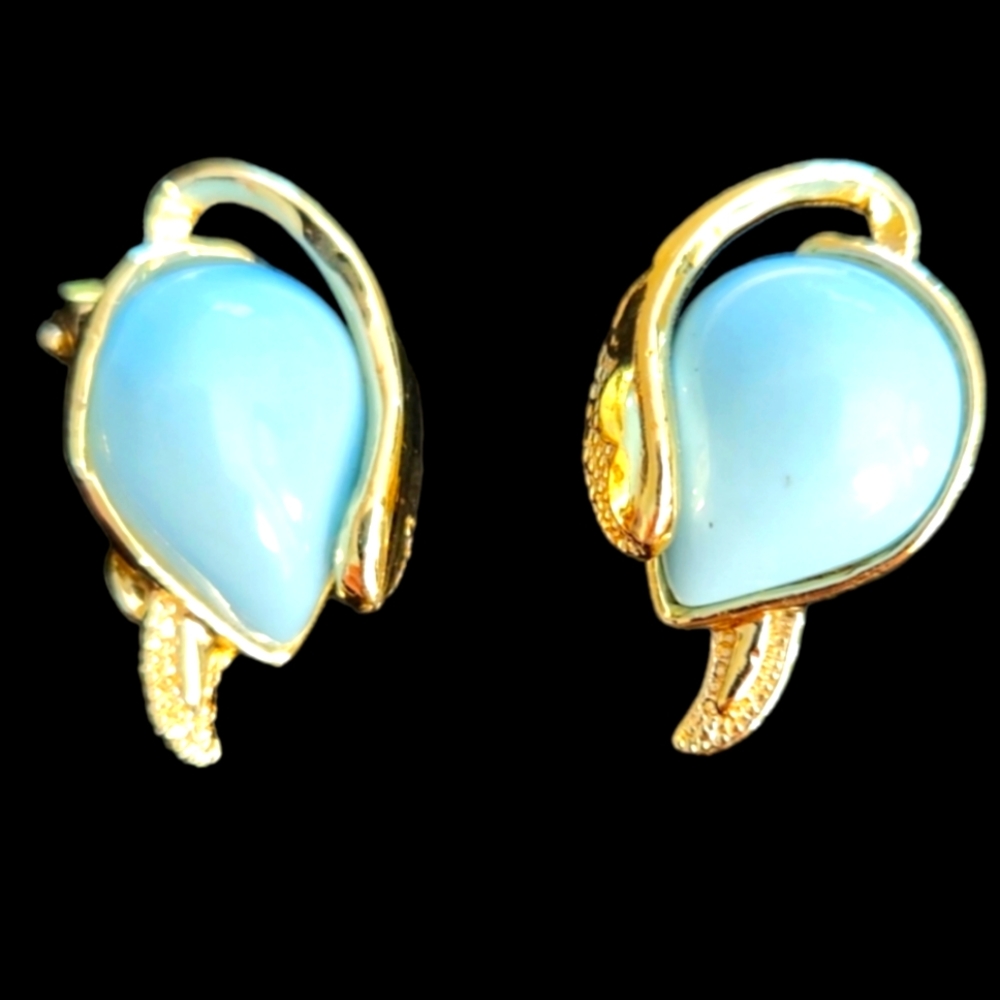 Baby blue vintage clip on earrings